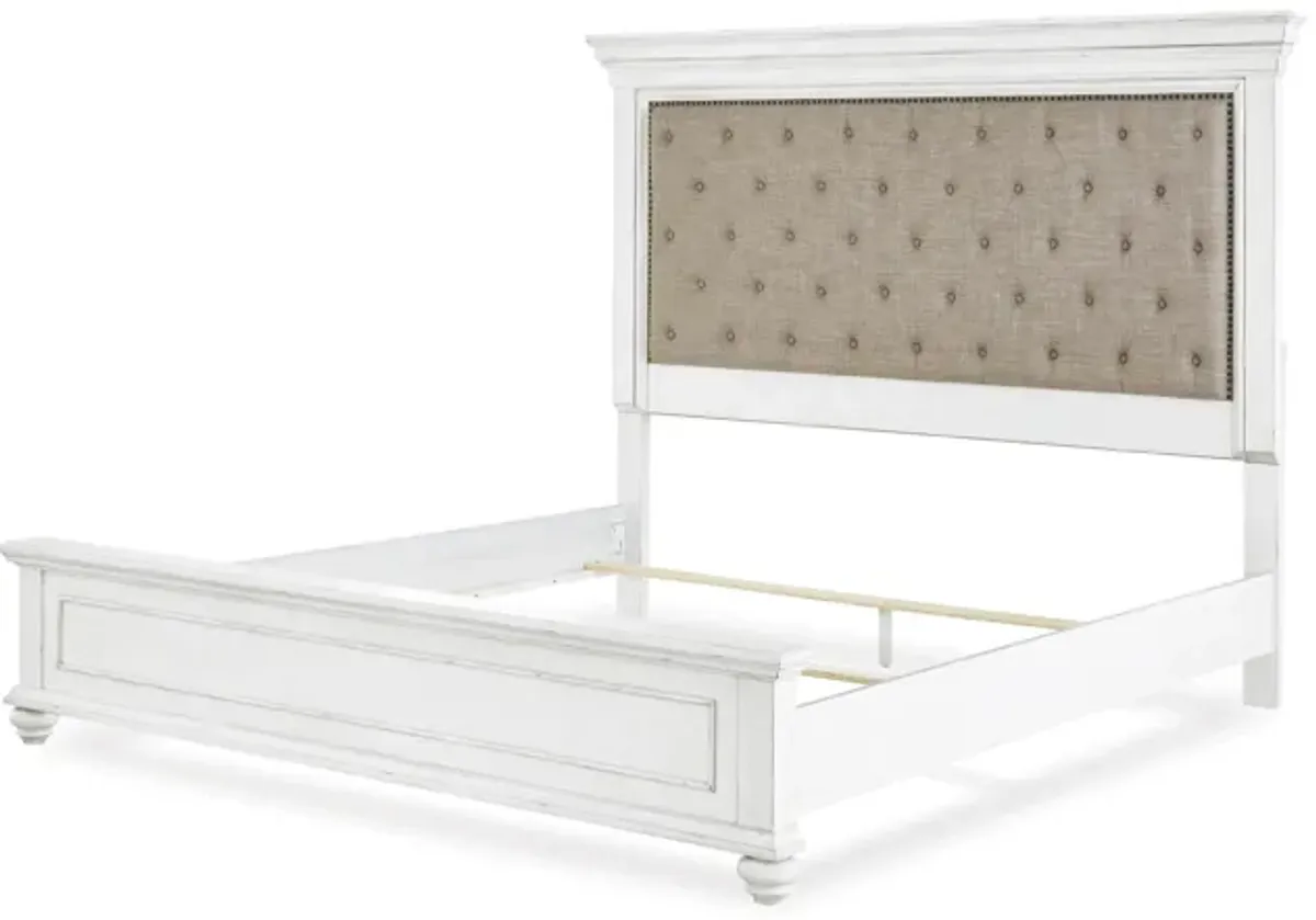 Kanwyn Panel Bed