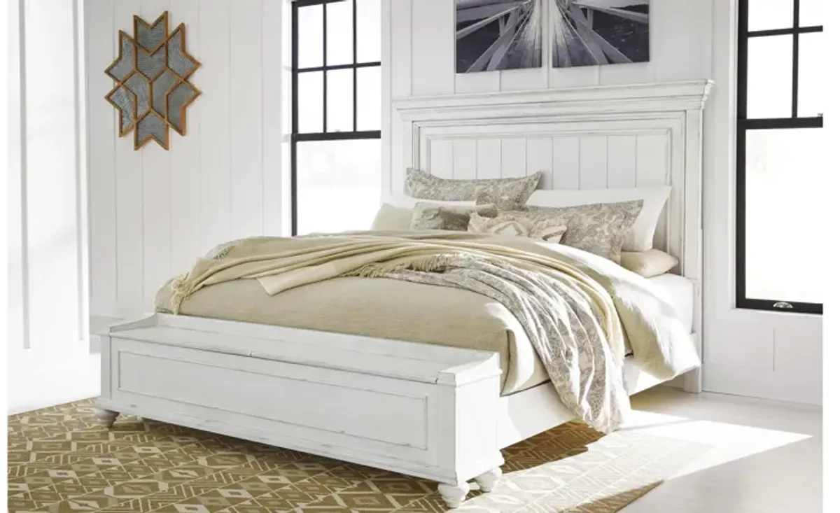 Kanwyn Panel Bed with Storage Bench