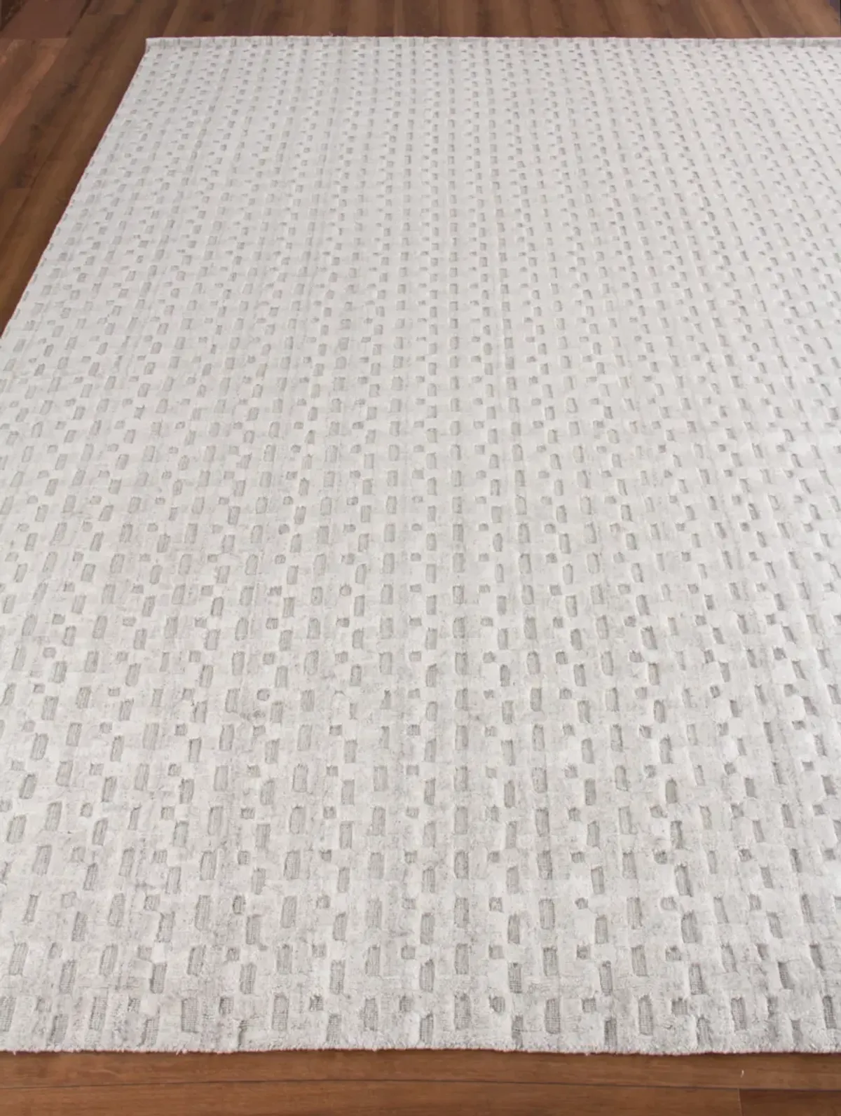 6' X 9' Ivory Hand Made Rug