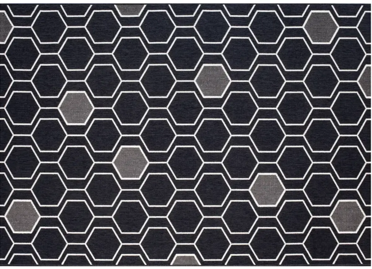 5X7 Geo-Black Rug