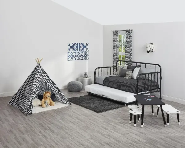 Monarch Hill Wren Metal Daybed and Trundle Set