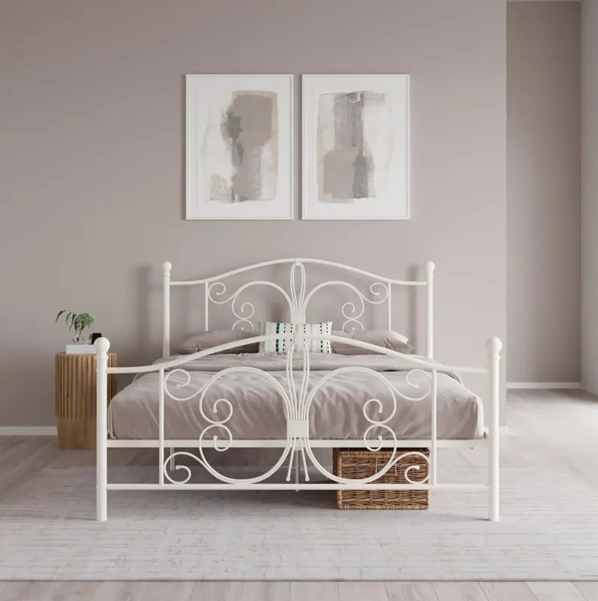 Ballard Victorian Metal Bed with Secured Metal Slats