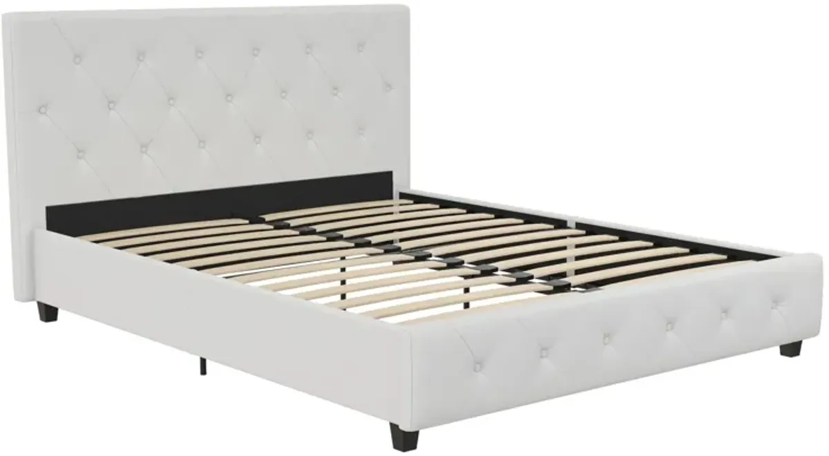 Dakota Upholstered Platform Bed With Diamond Button Tufted Heaboard