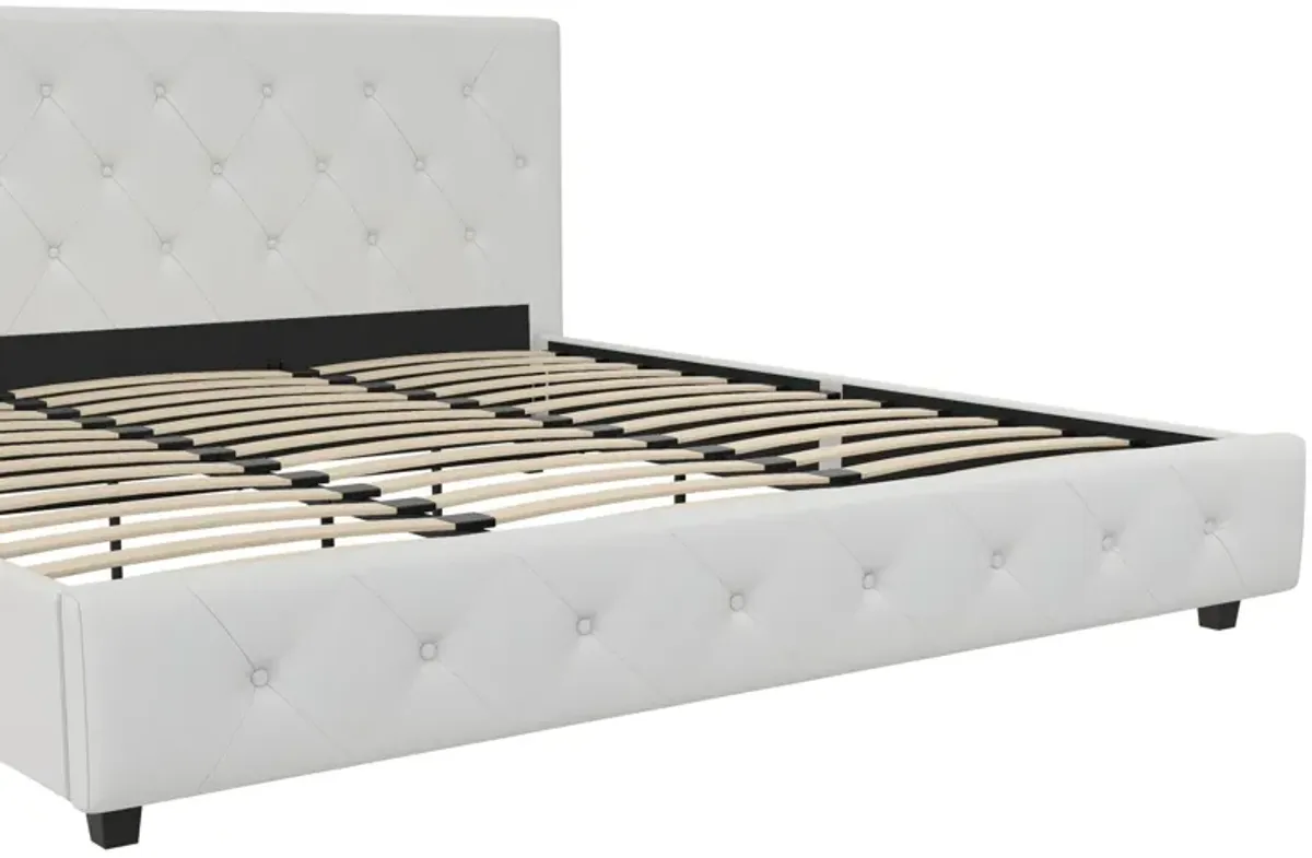 Dakota Upholstered Platform Bed With Diamond Button Tufted Heaboard