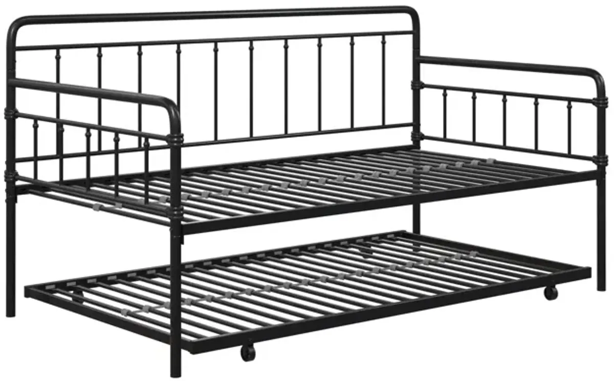 Wallace Spindle Metal Daybed and Trundle Set