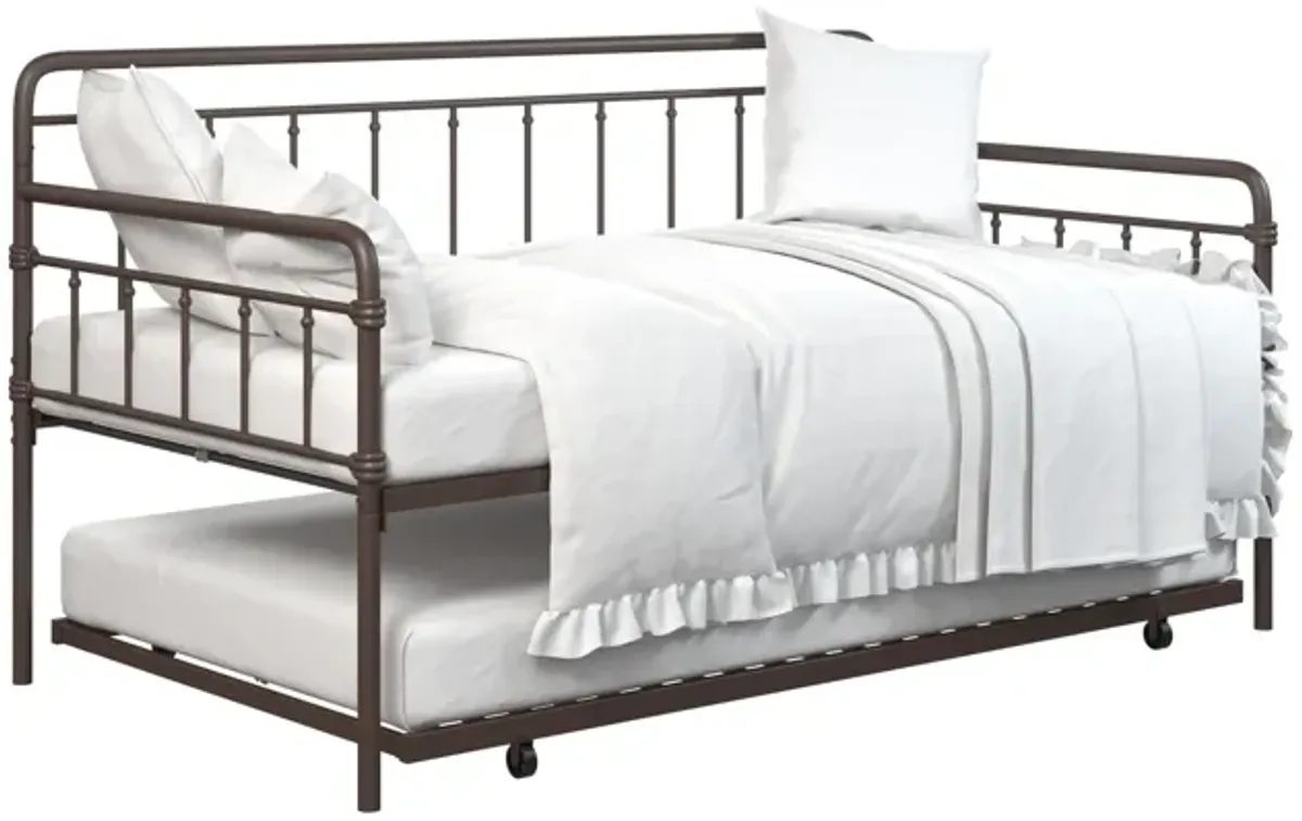 Wallace Spindle Metal Daybed and Trundle Set