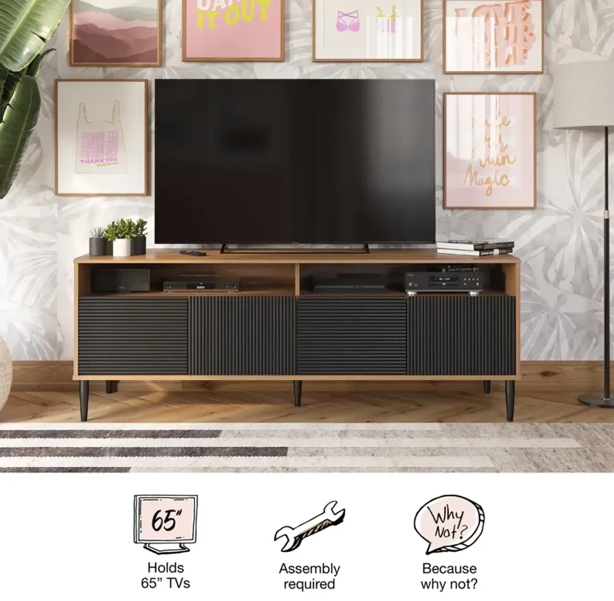 Daphne TV Console