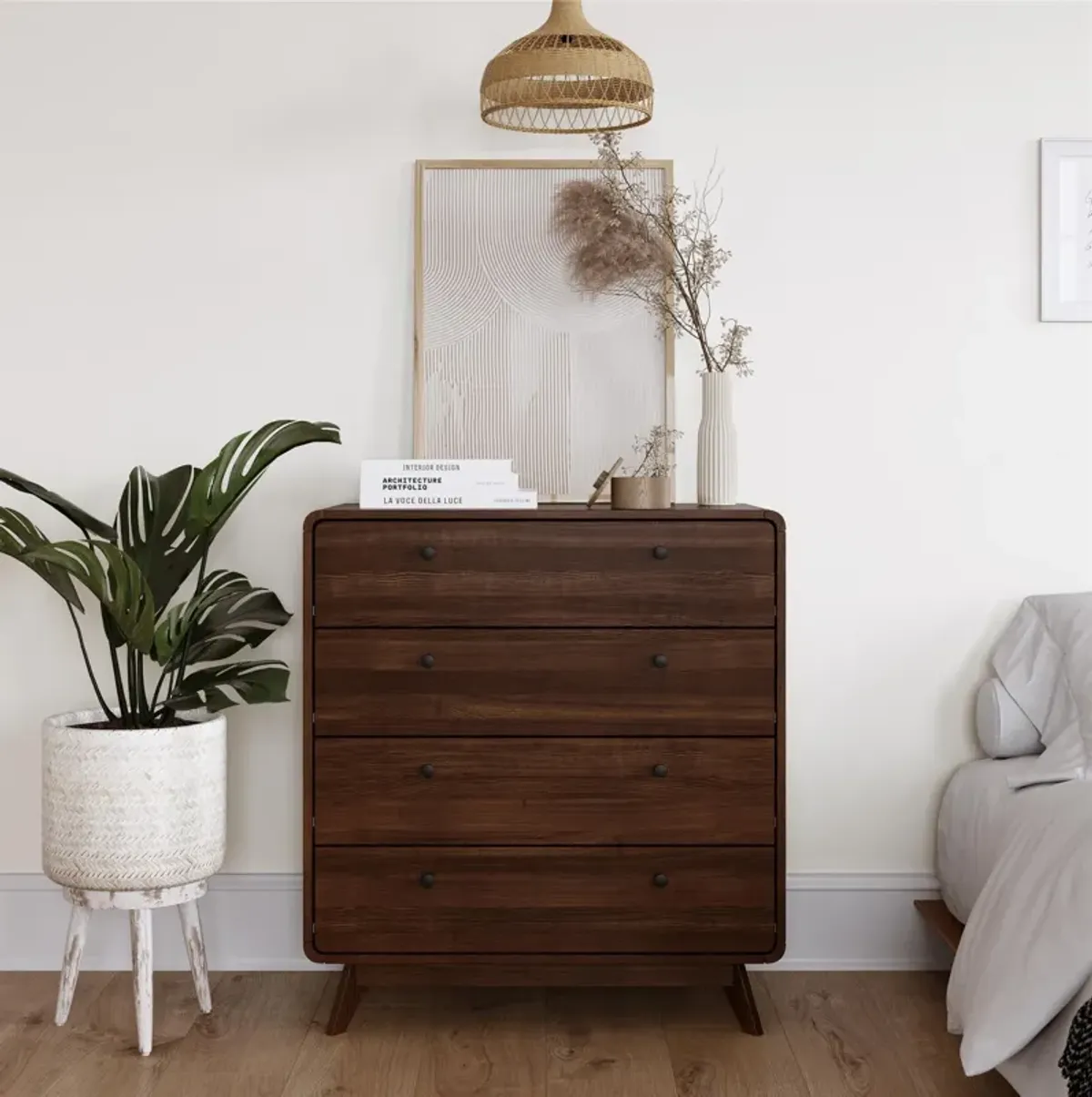 Leva Scandinavian Style 4 Drawer Dresser