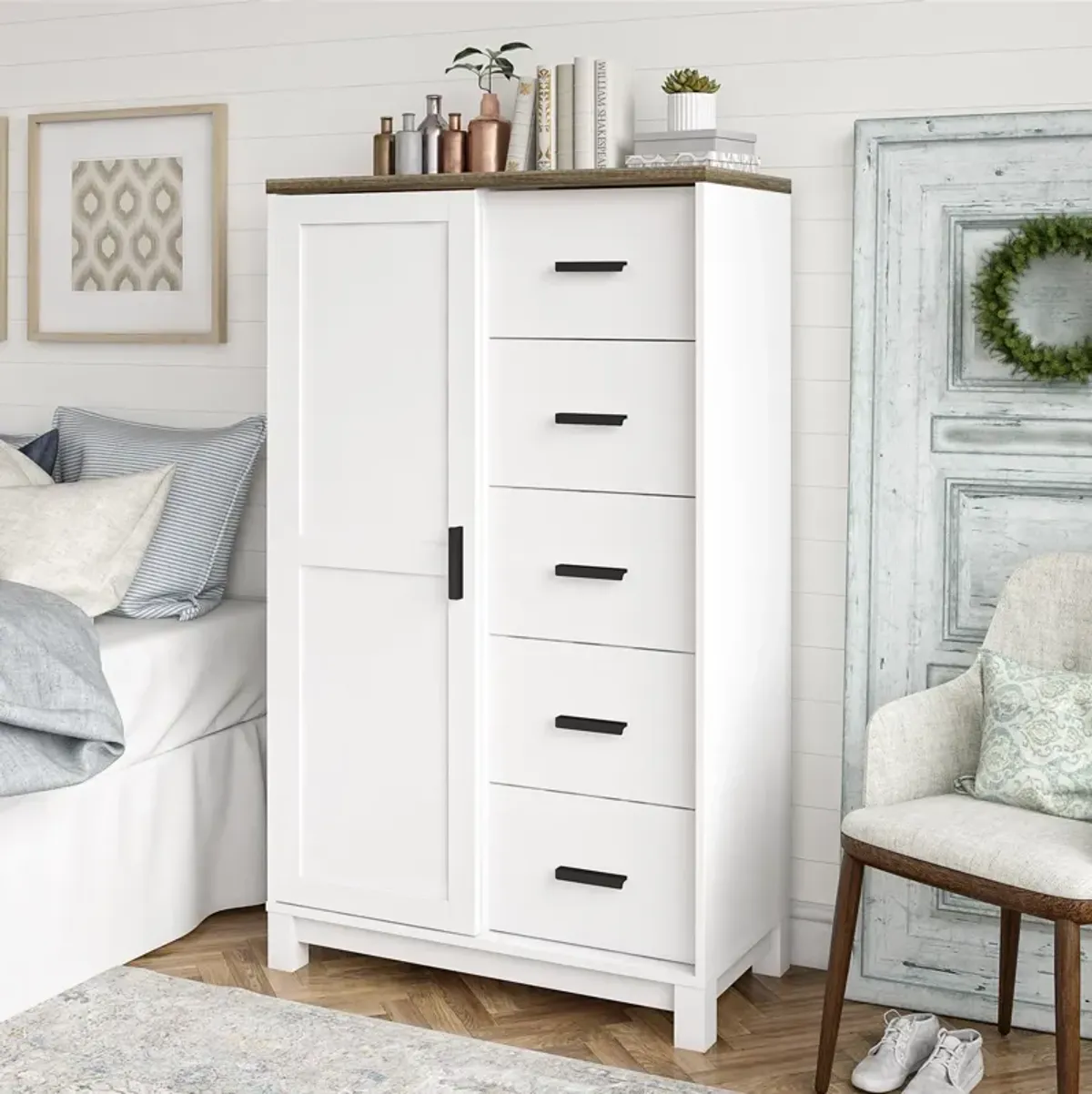 Chapel Hill Gentlemen's Chest with 5 Drawers