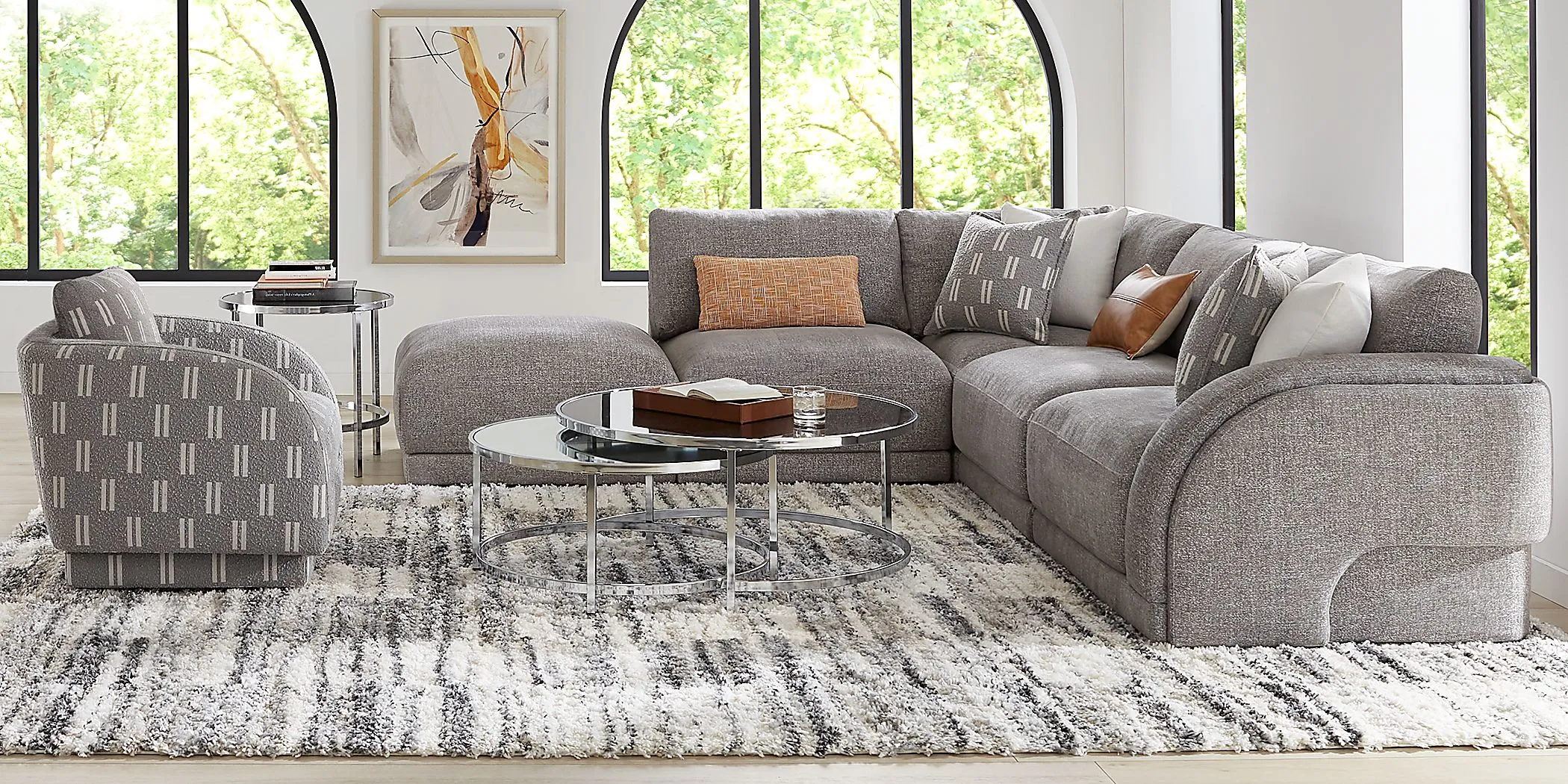 Latham Court Gray 5 Pc Sectional