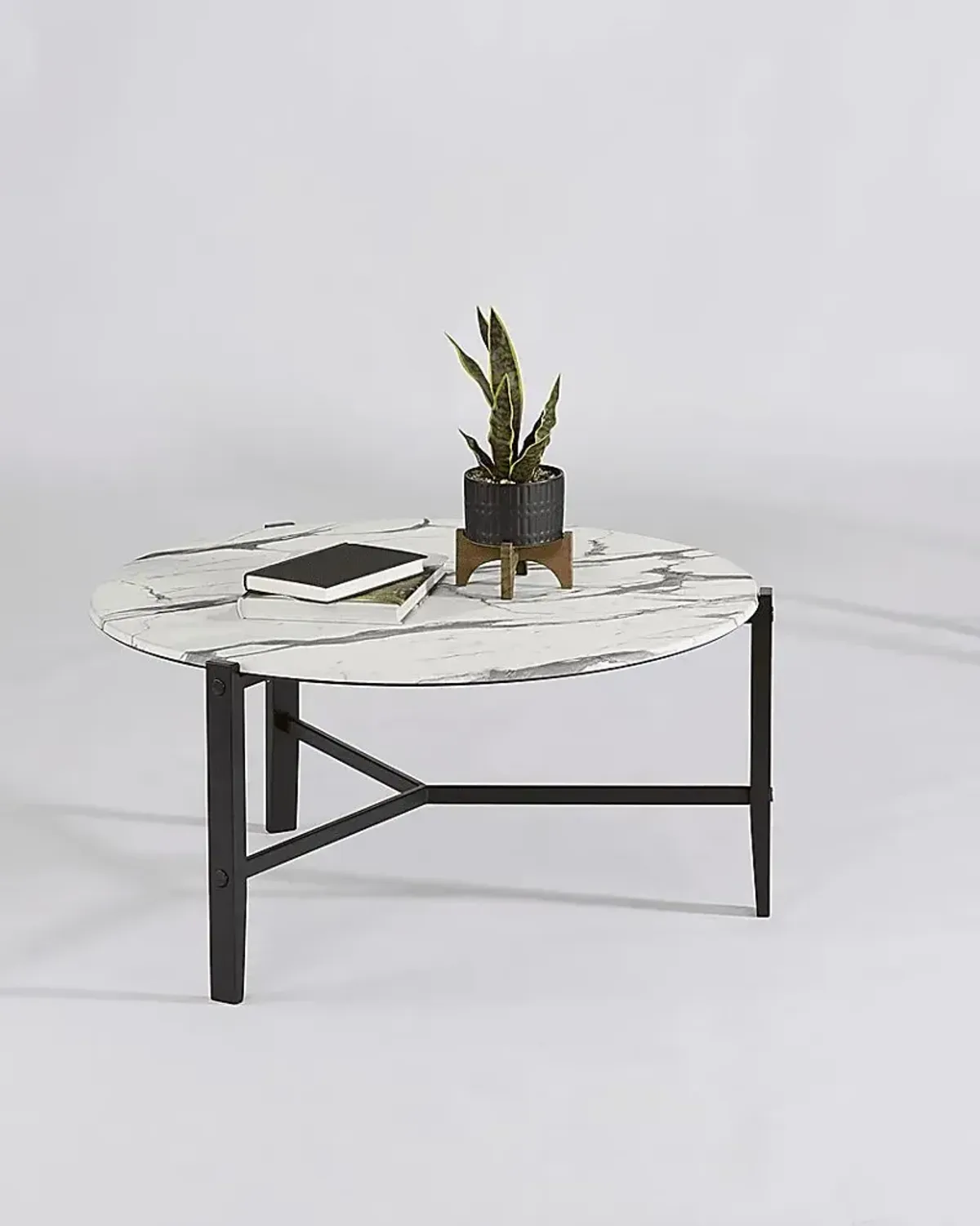 Arvol White Cocktail Table