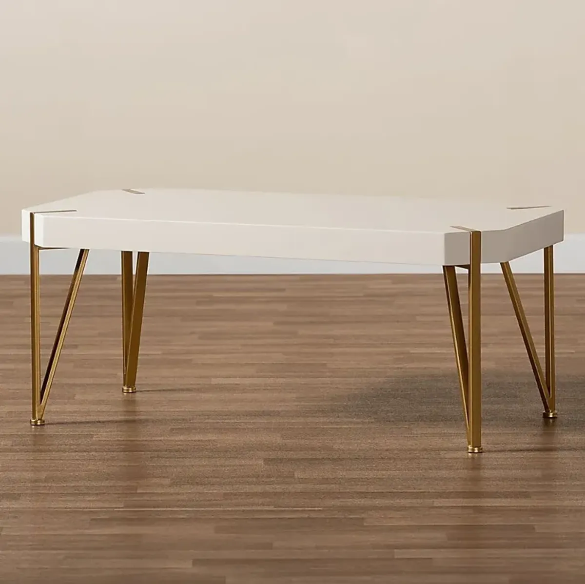 Lizardi White Cocktail Table