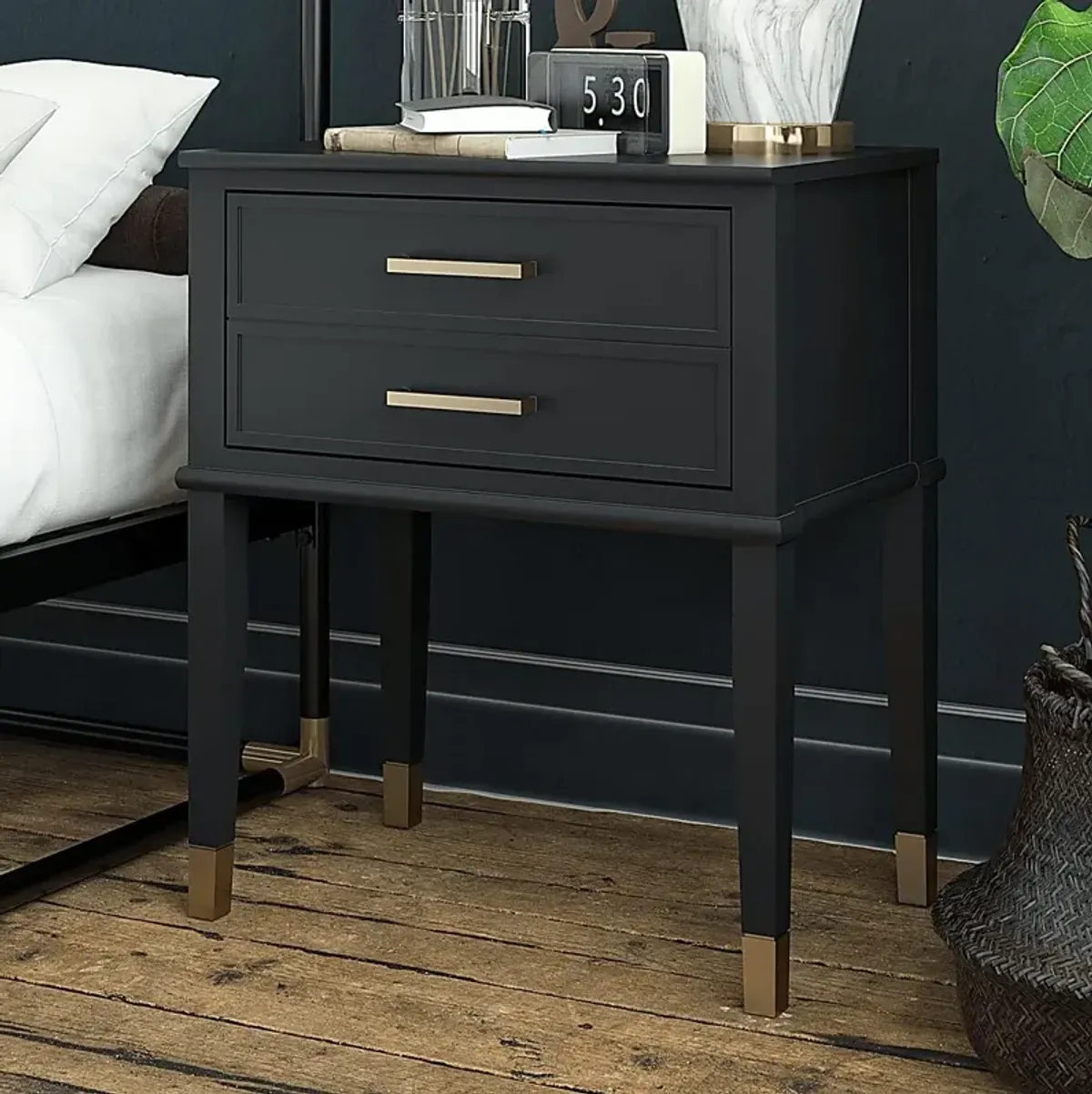 Surrhyne Black End Table