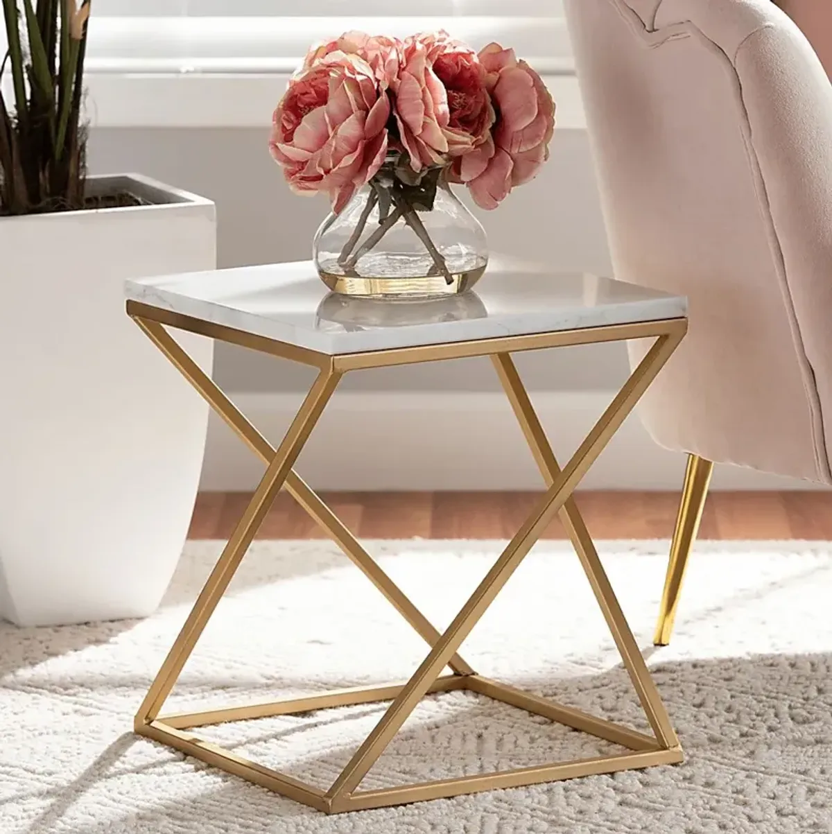 Sizemore White End Table