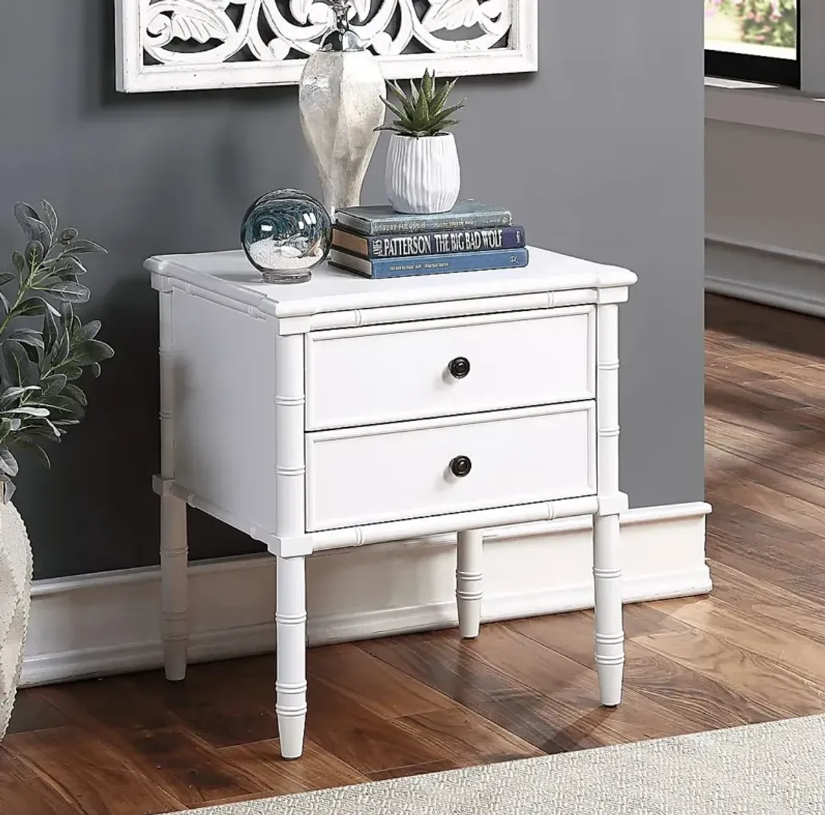 Glennford White End Table