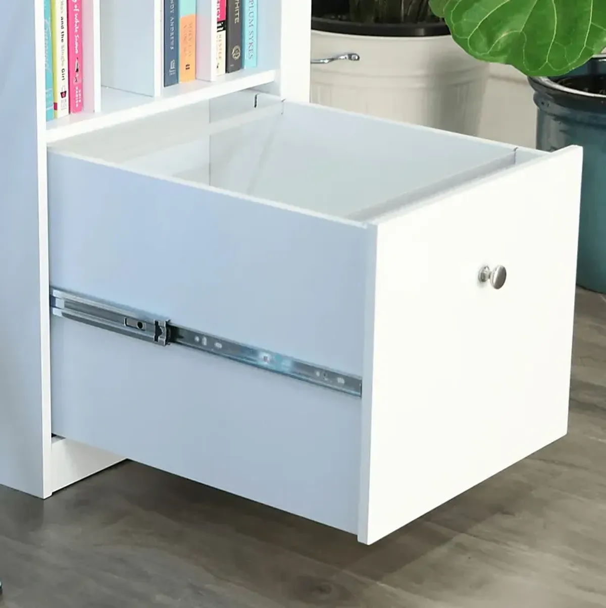 Halley White Desk