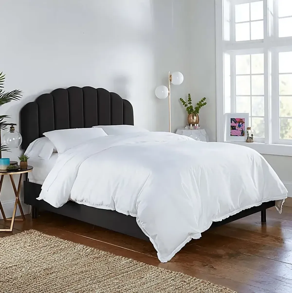 Eloisan Black Full Bed