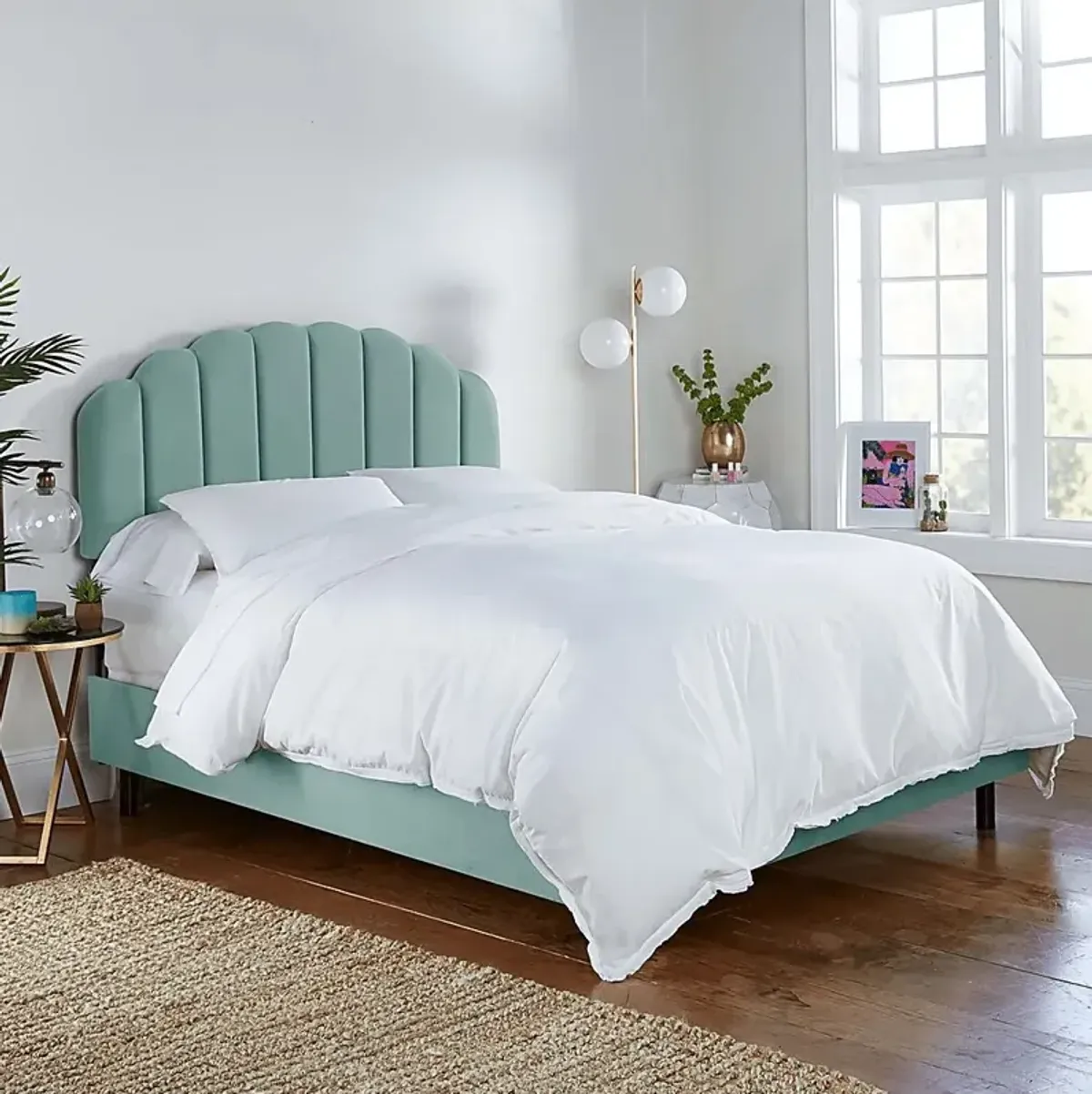 Eloisan Aqua Queen Bed