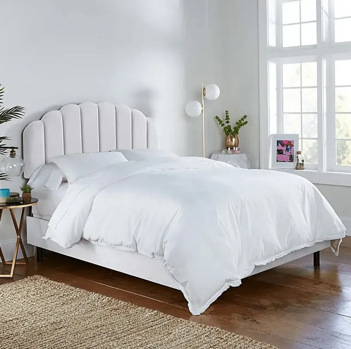 Eloisan White California King Bed