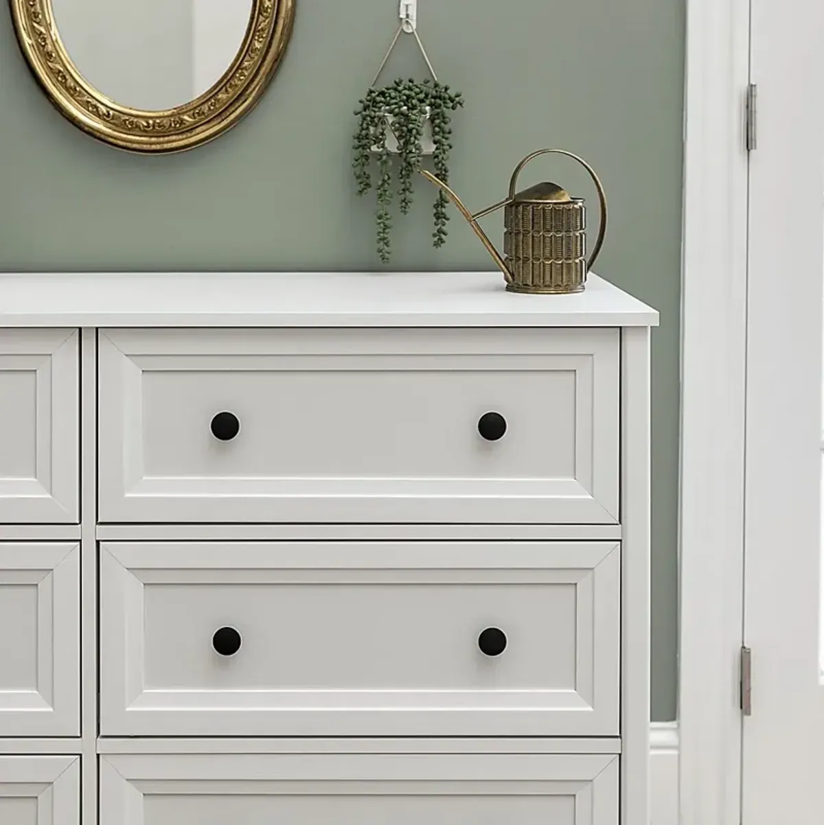 Arlora White 6 Drawer Dresser