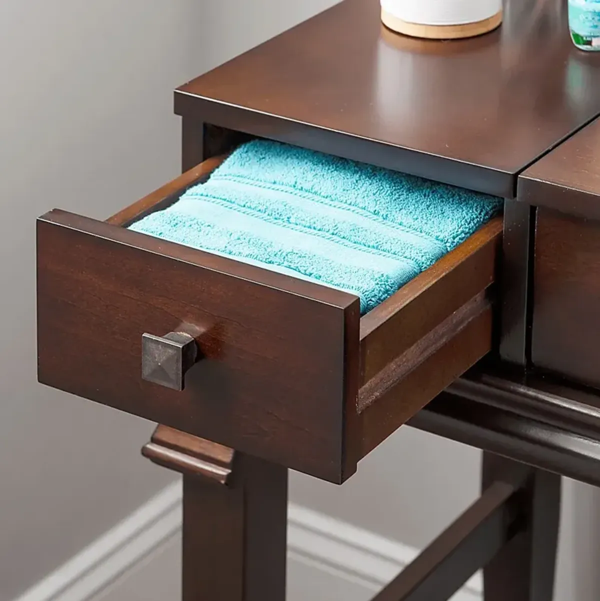 Alline Brown Vanity Set