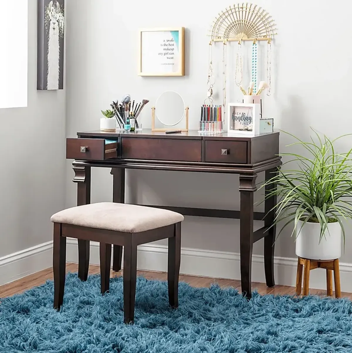 Alline Brown Vanity Set