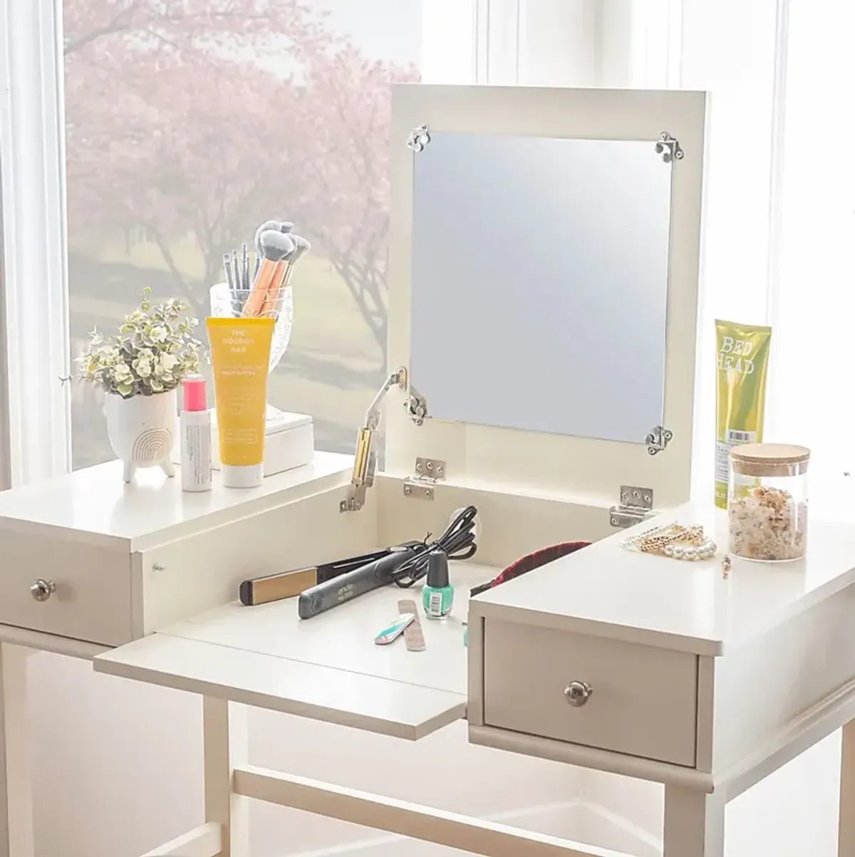 Kraimer Beige Vanity Set