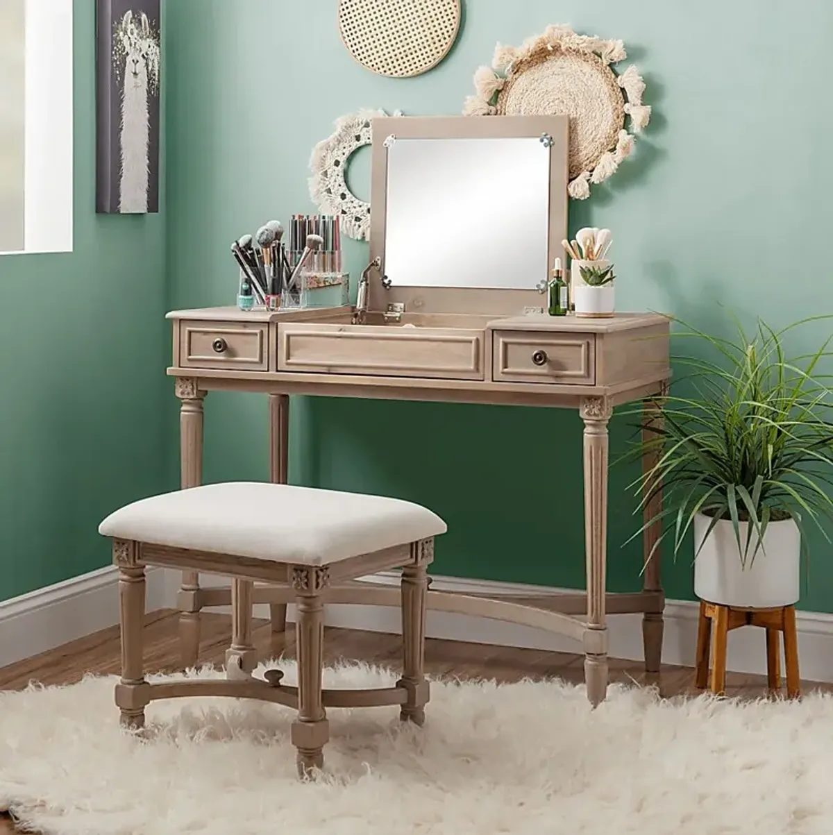 Quackenboss Brown Vanity Set