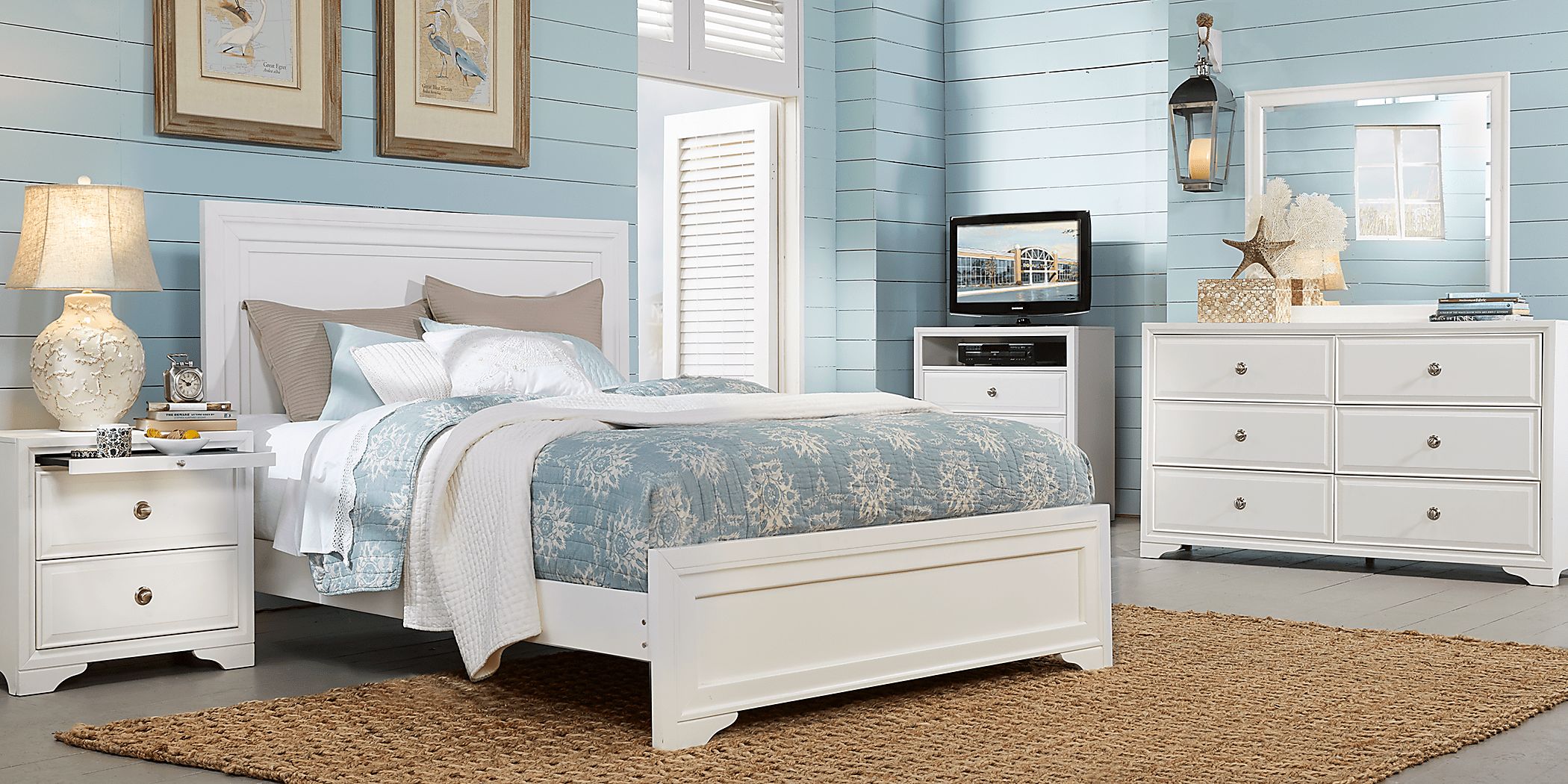 Hilton Head 5 Pc White Colors,White Queen Bedroom Set With Mirror, 3 Pc  Queen Panel Bed, Door Dresser - Rooms To Go