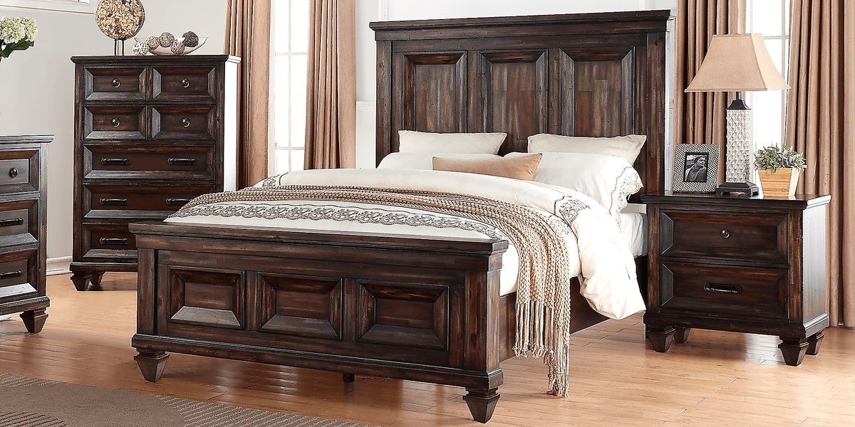 Bridgewood Walnut 5 Pc Queen Panel Bedroom