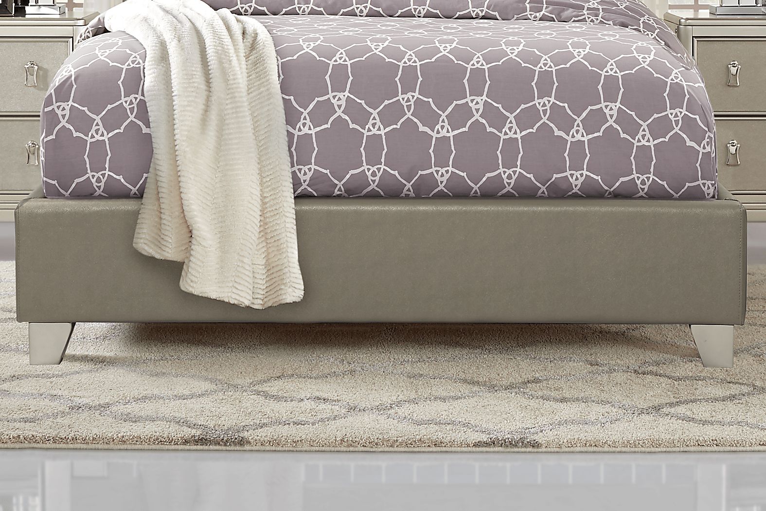 Paris Silver 3 Pc Upholstered Queen Bed