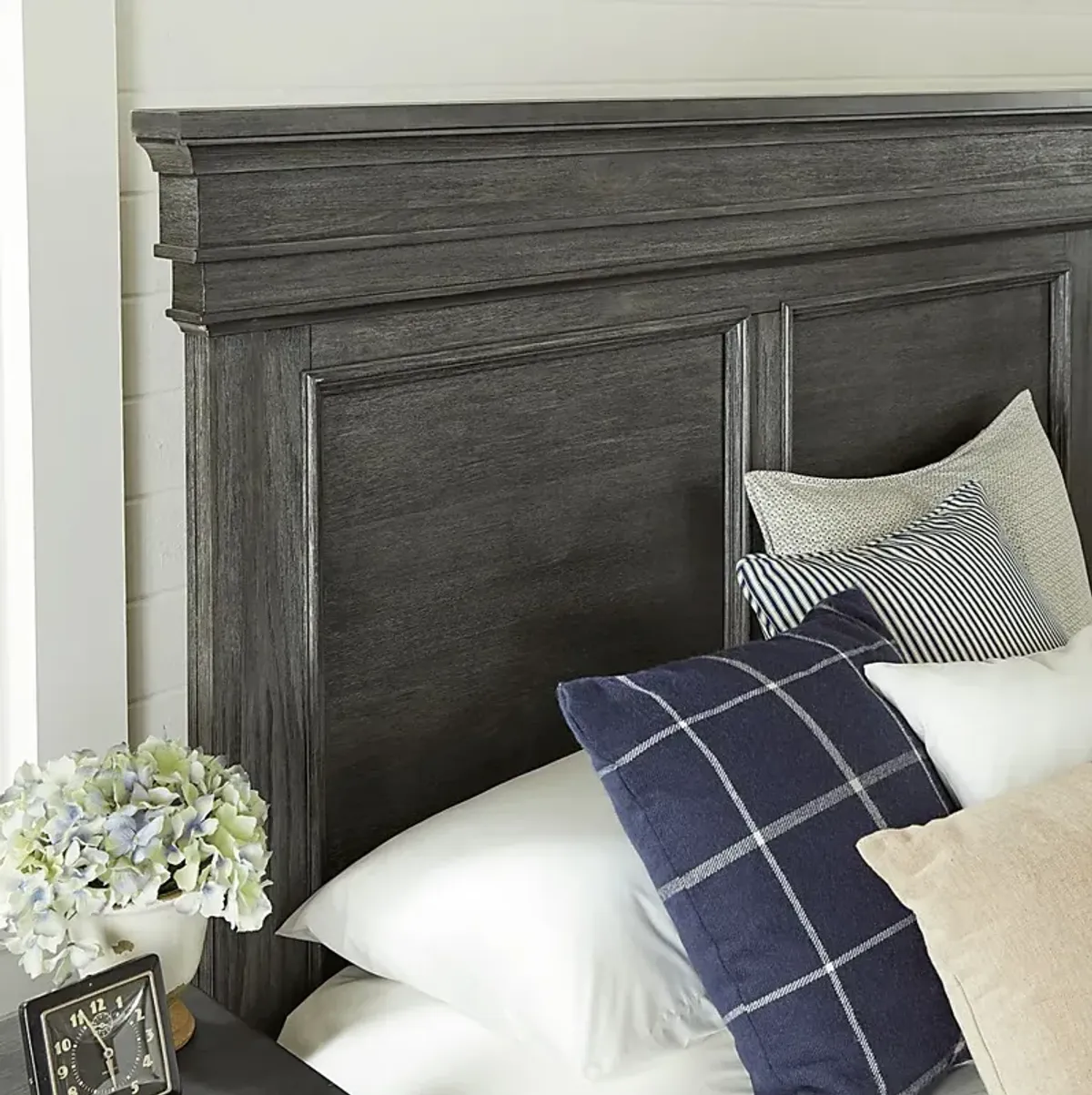 Lake Town Gray 3 Pc King Panel Bed