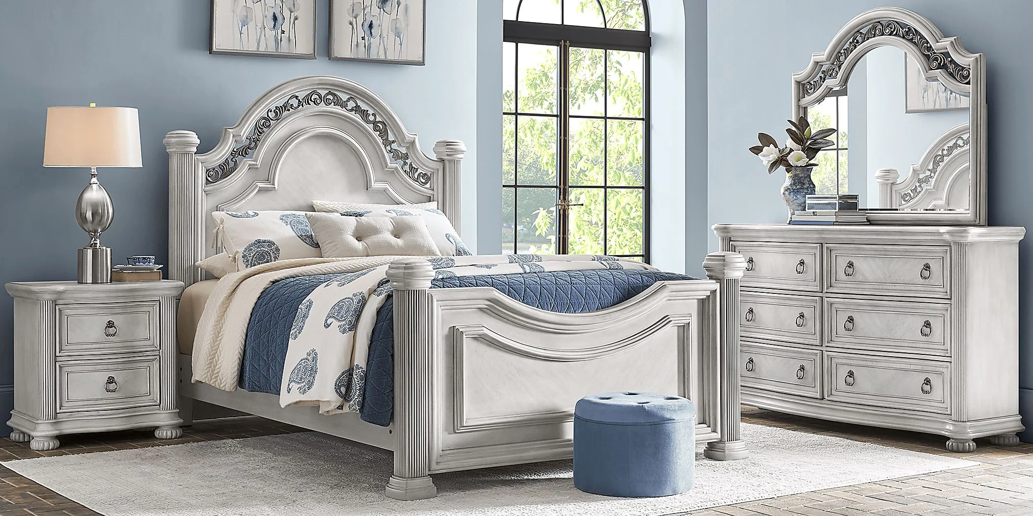 Gallagher Avenue White 5 Pc King Panel Bedroom