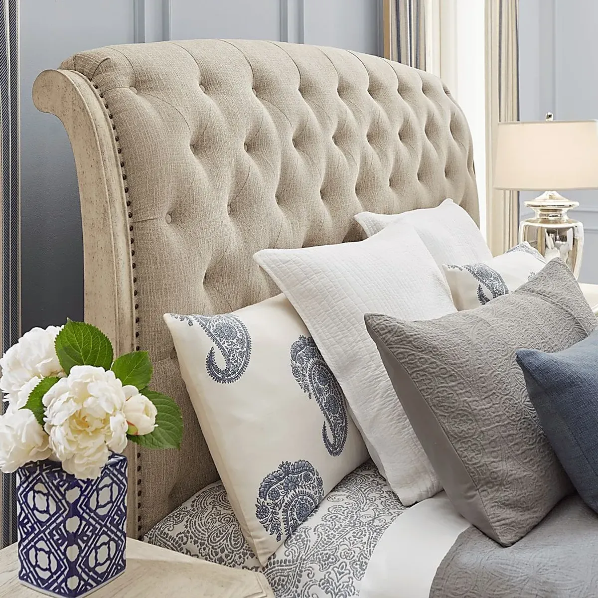 Armitage Off-White 7 Pc King Upholstered Bedroom