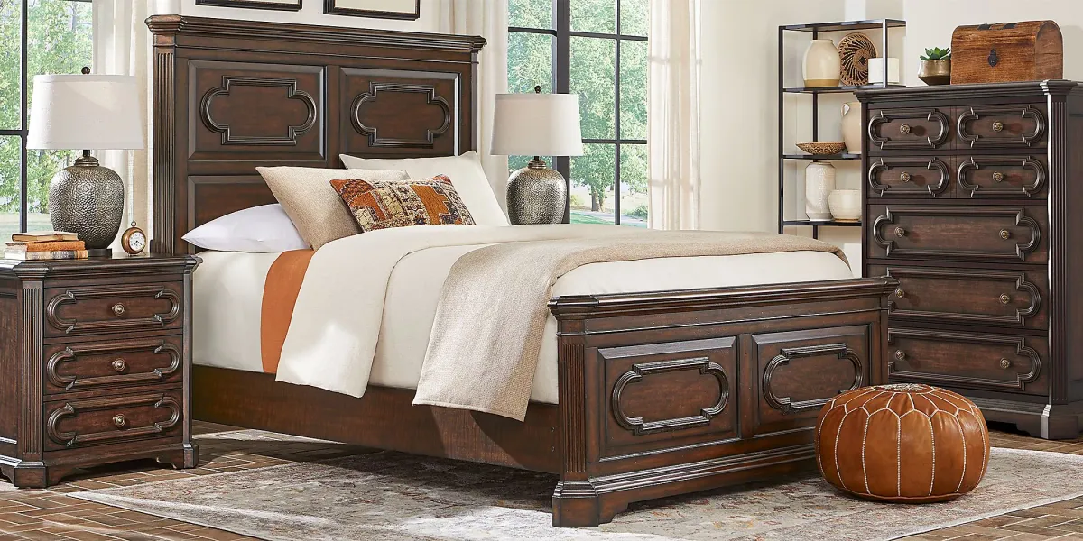 Lindenwood Saddle 5 Pc King Bedroom