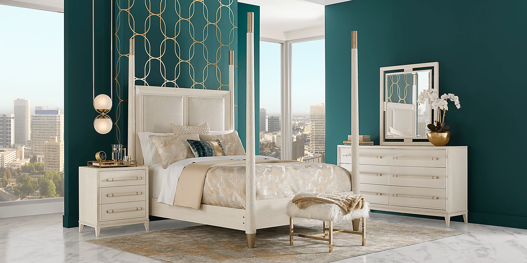 Clarissa White 5 Pc Queen Poster Bedroom