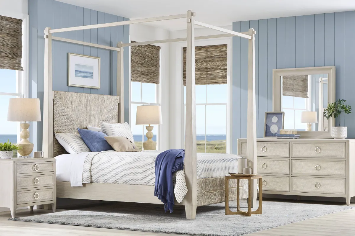 Maldive White 5 Pc King Poster Bedroom