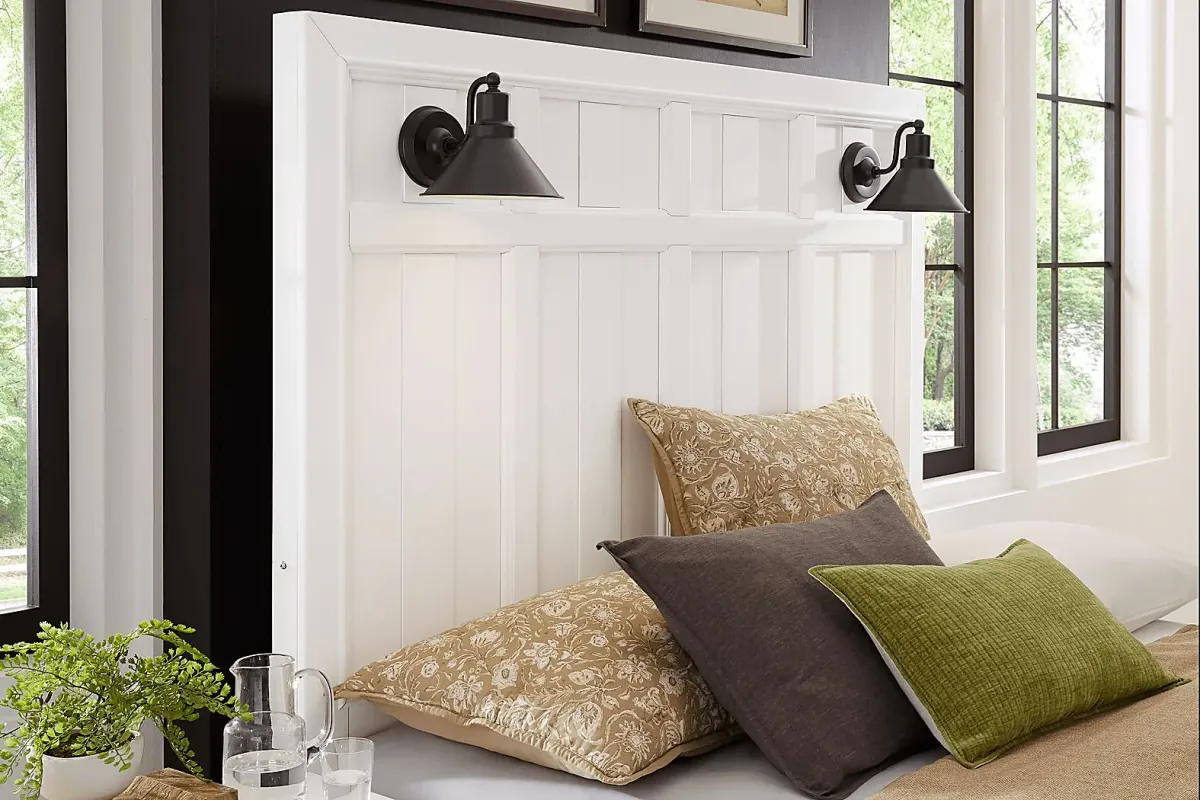 Owings Mill White 3 Pc Queen Storage Bed