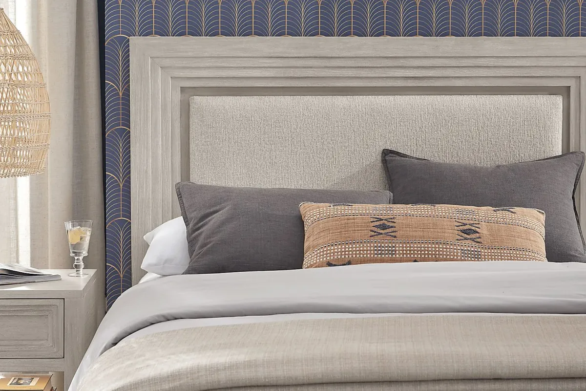 Royal Park Ivory 3 Pc King Storage Bed