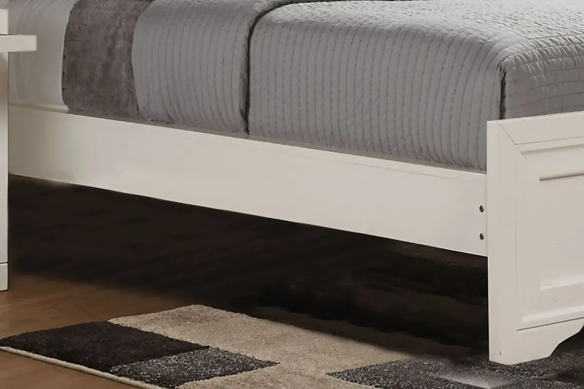 Belcourt White 3 Pc King Lattice Bed