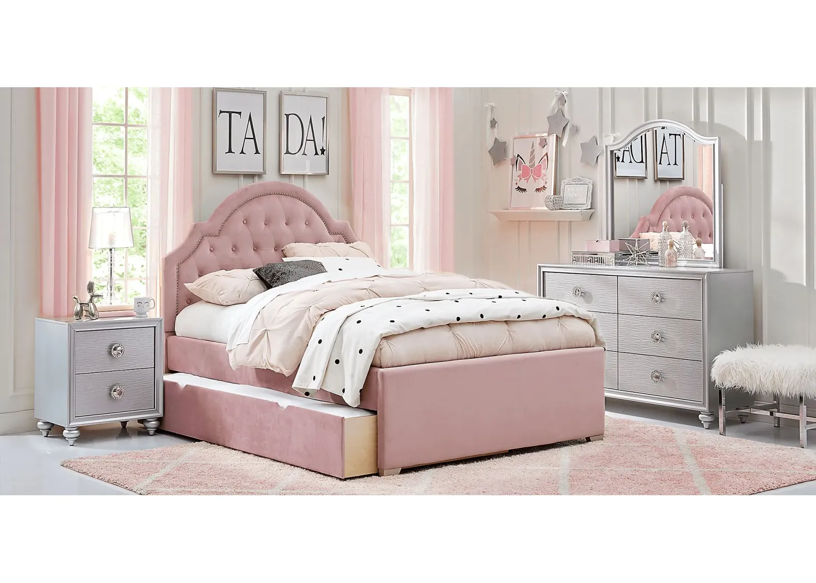 Kids Evangeline Silver 5 Pc Bedroom with Braelynn Pink Full Upholstered Bed