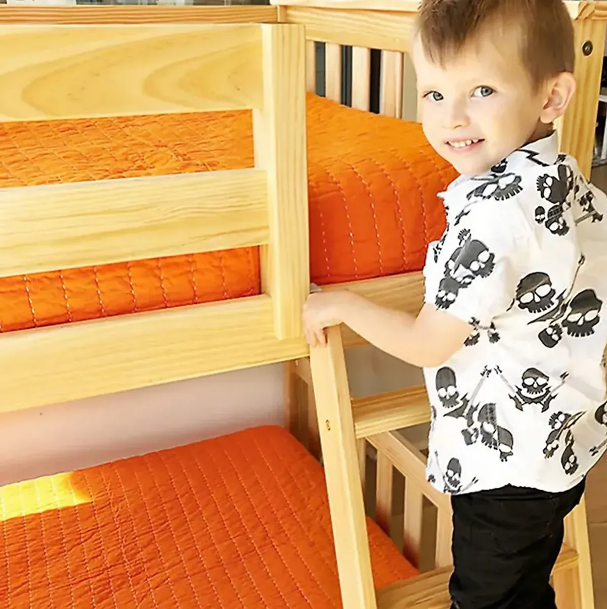 Kids Imonie Beige Twin/Twin Low Bunk Bed