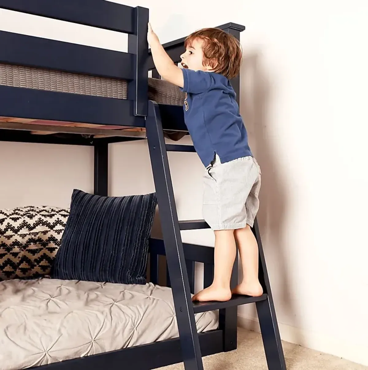 Kids Imonie Blue Twin/Twin Low Bunk Bed