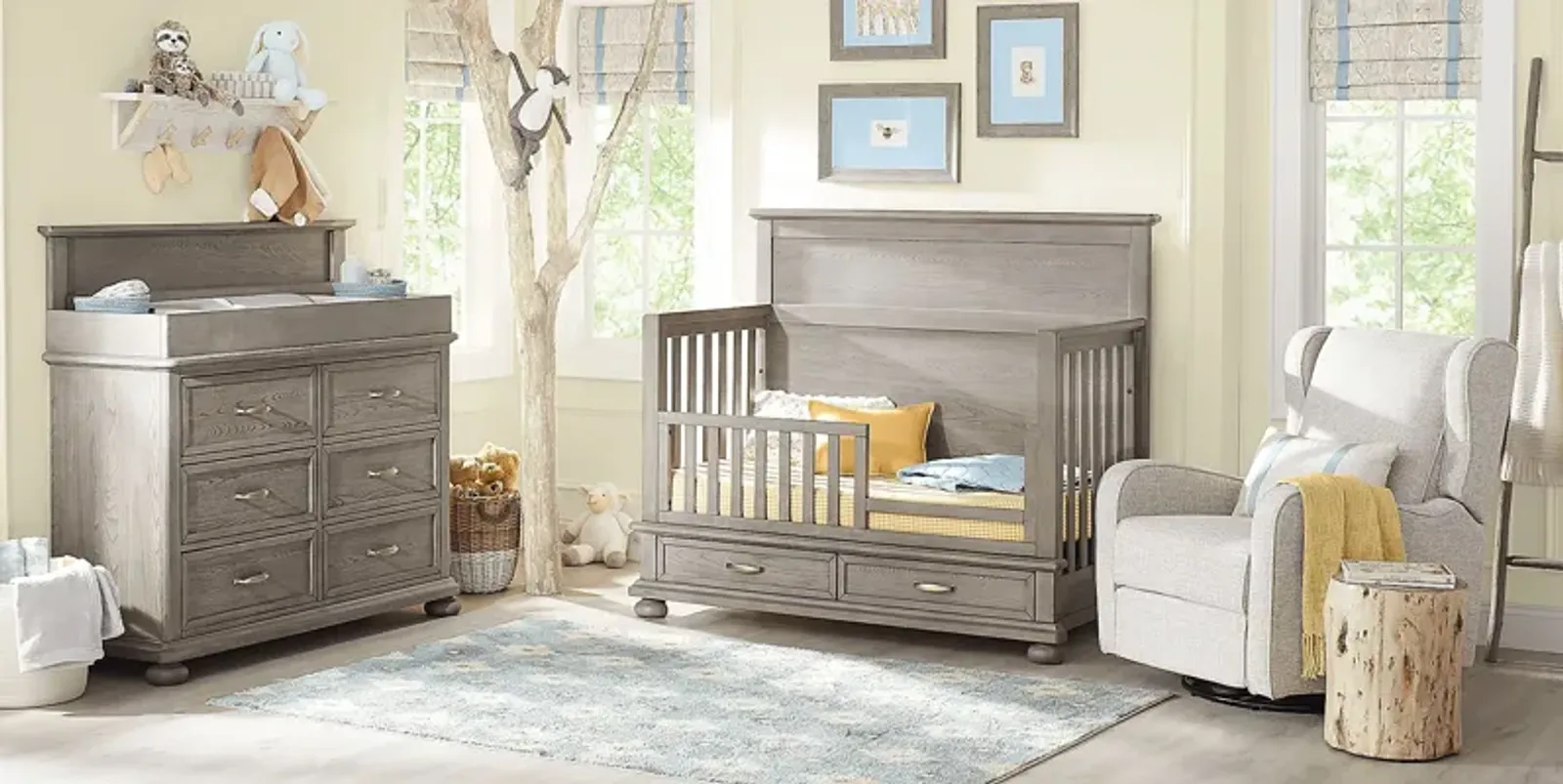 Kids Woodland Adventures Classic Gray 4 Pc Nursery with Toddler Rails