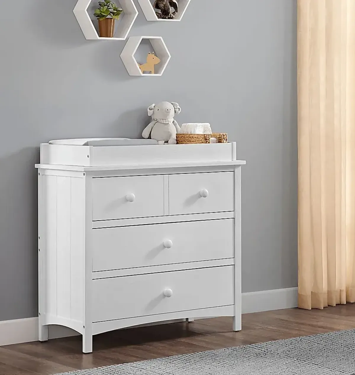 Nursery Seymore White Changing Topper