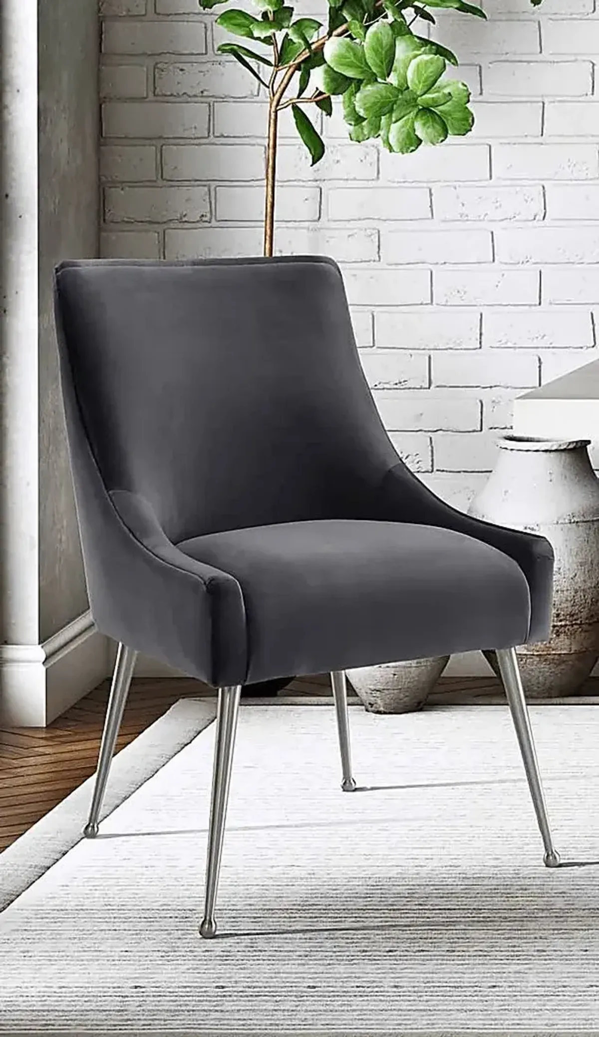 Beaulane III Gray Side Chair