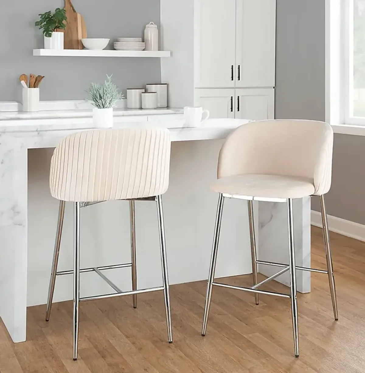 Marsanne III White Counter Height Stool, Set of 2