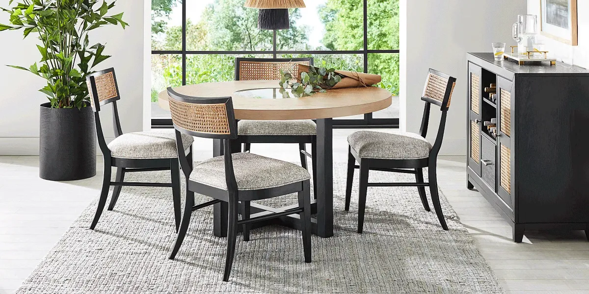 Hunter Springs Black Round Dining Table