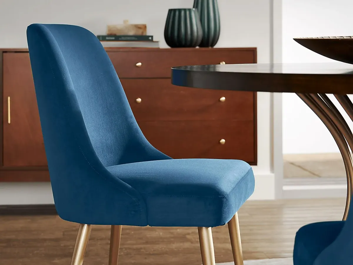 Calisi Brown 5 Pc Round Dining Room with Blue Chairs