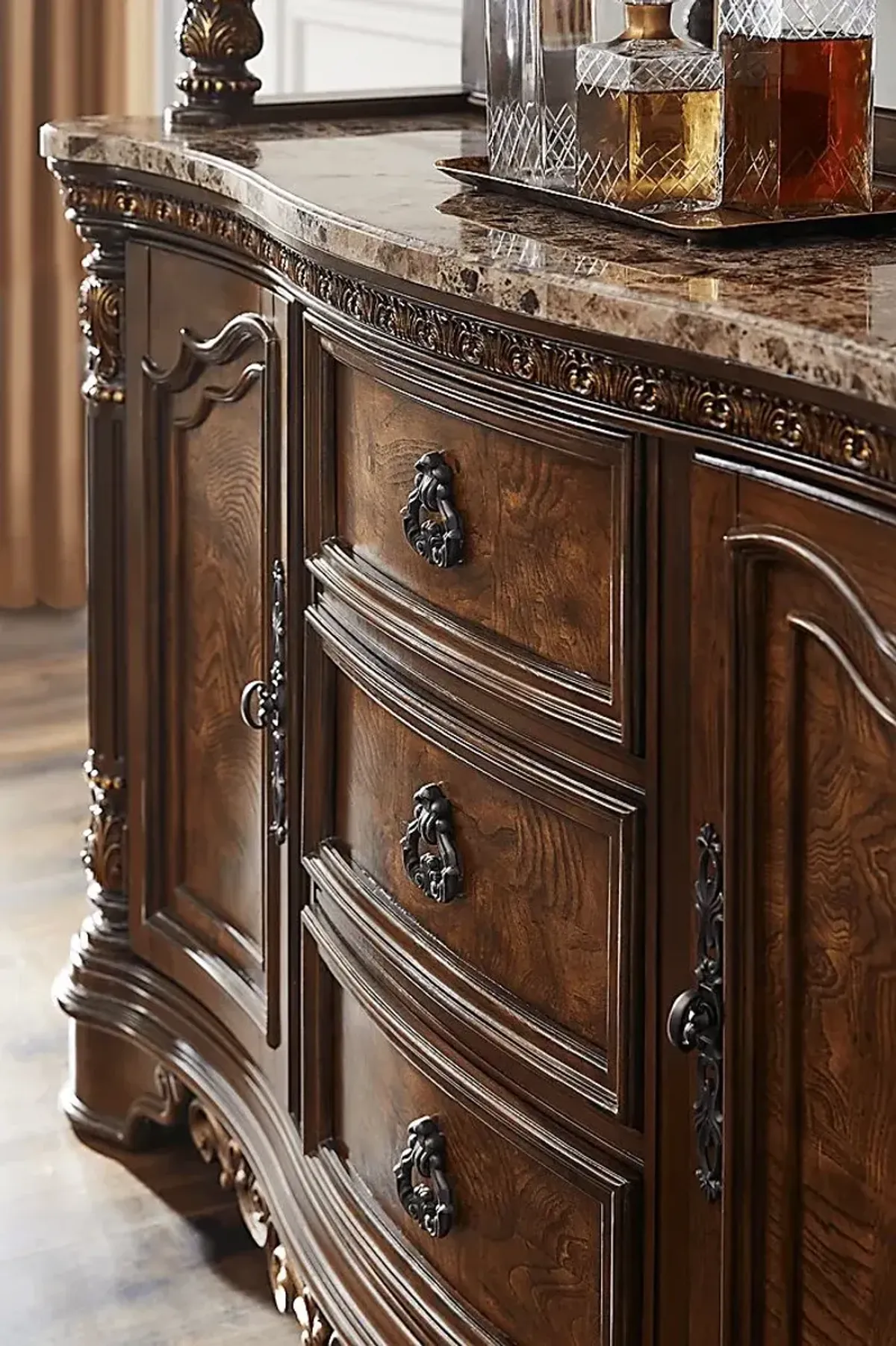 Handly Manor Furniture